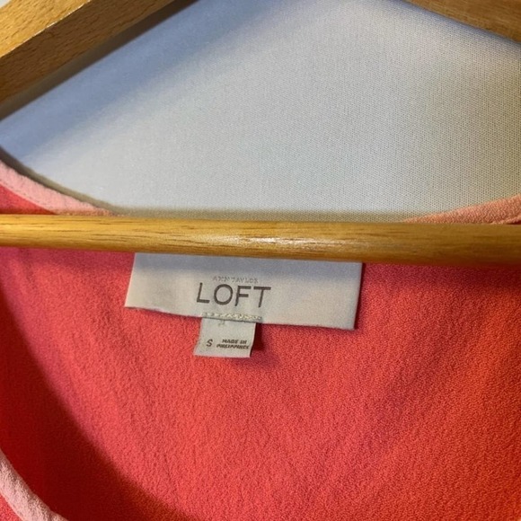 5/ $25 ANN Taylor Loft Pink Sleeveless blouse S - Picture 4 of 6